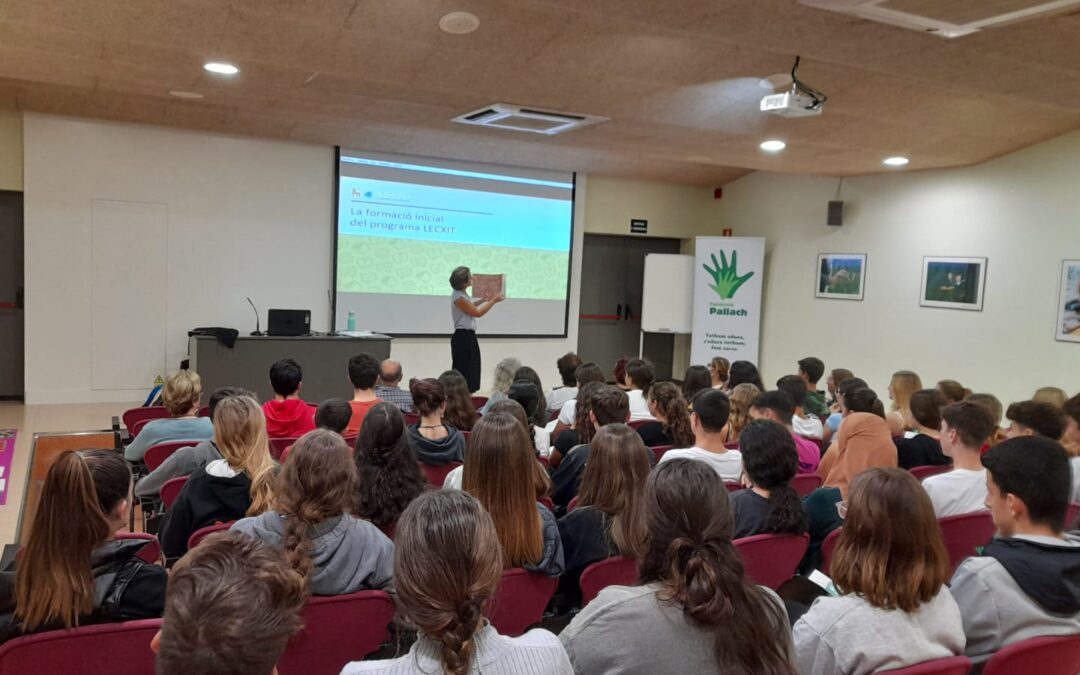 Formació del voluntariat LECXIT 2022. Sala d’Actes del Centre Municipal d’Educació. Formadora: Àgata Losantos. Palafrugell 25-10-2022