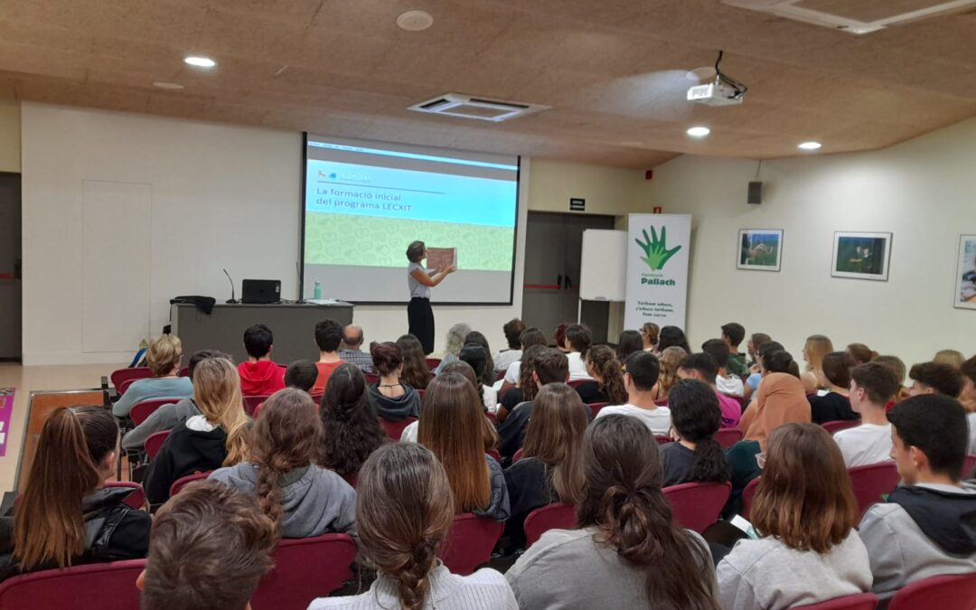 Formació del voluntariat LECXIT 2022.  Sala d’Actes del Centre Municipal d’Educació. Formadora: Àgata Losantos.           Palafrugell 25-10-2022