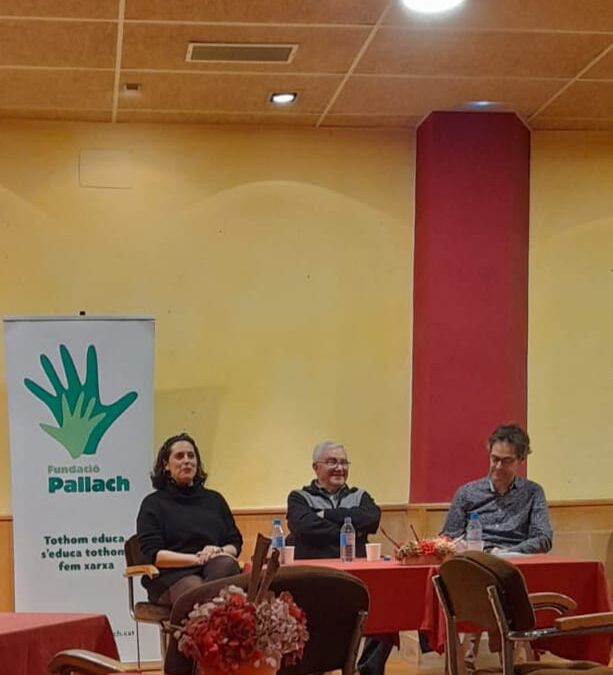 Segon dilluns de les VIII TERTÚLIES PALLACH, amb Fèlix Pérez. Professor i activista cultural i Raquel Camón. Actriu. Teatre del Centre Fraternal de Palafrugell. 13-03-2023
