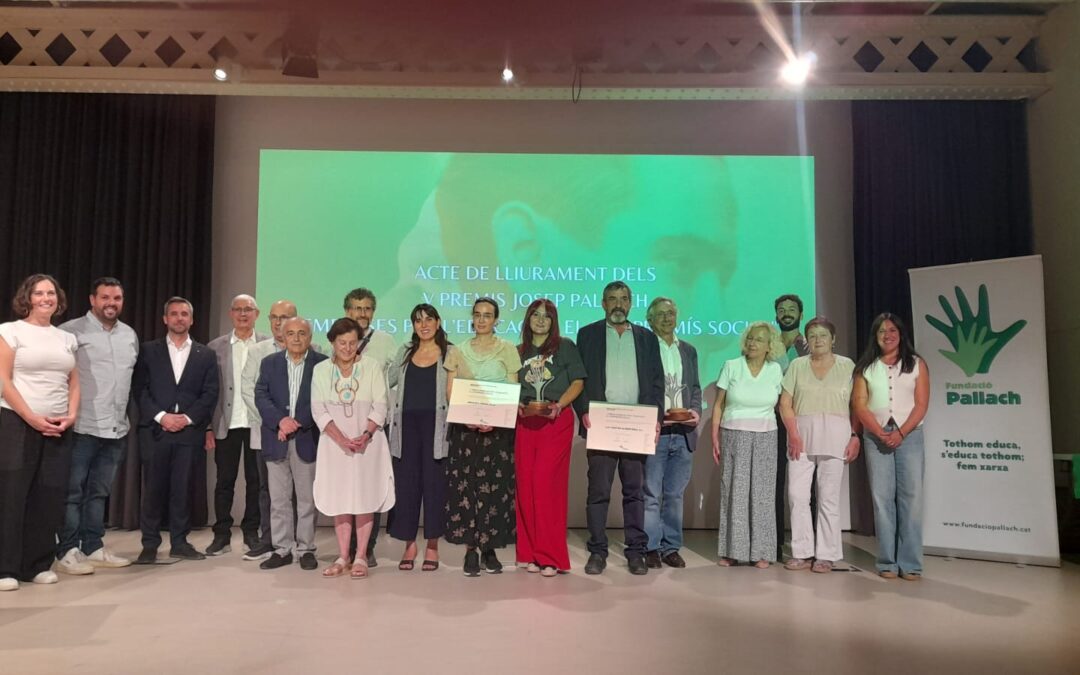 Aquest dimecres, es van lliurar els V Premis Josep Pallach “Empreses per l’Educació i el Compromís Social”, L’acte s’ha fet a la Sala d’Actes del Museu del Suro de Palafrugell. Els guardons han estat per Armacell Iberia, S.L.U. i Llet Nostra Alimentaria, S.L. per la seva tasca en la promoció de valors educatius i de compromís social. La vetllada va comptar amb la música d’havaneres del grup Port-bo, que va posar la banda sonora a un acte ple d’emoció i agraïment. Palafrugell 17-09-2025